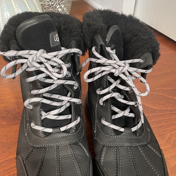 UGG Waterproof Lace-up Boots Size 9.5 main image 6